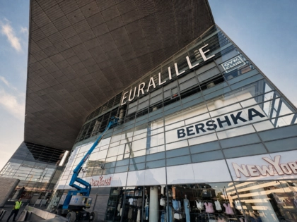 L’agence Nord Lille intervient sur les vitrages en hauteur de Westfield Euralille